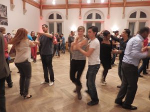 Image of salsa class at Bloomsbury home