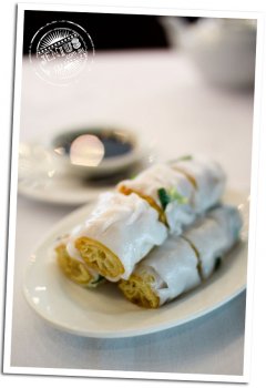 Kam Fook Bondi Junction - yum cha in Sydney -deep deep-fried bread stick with rice noodle rolls